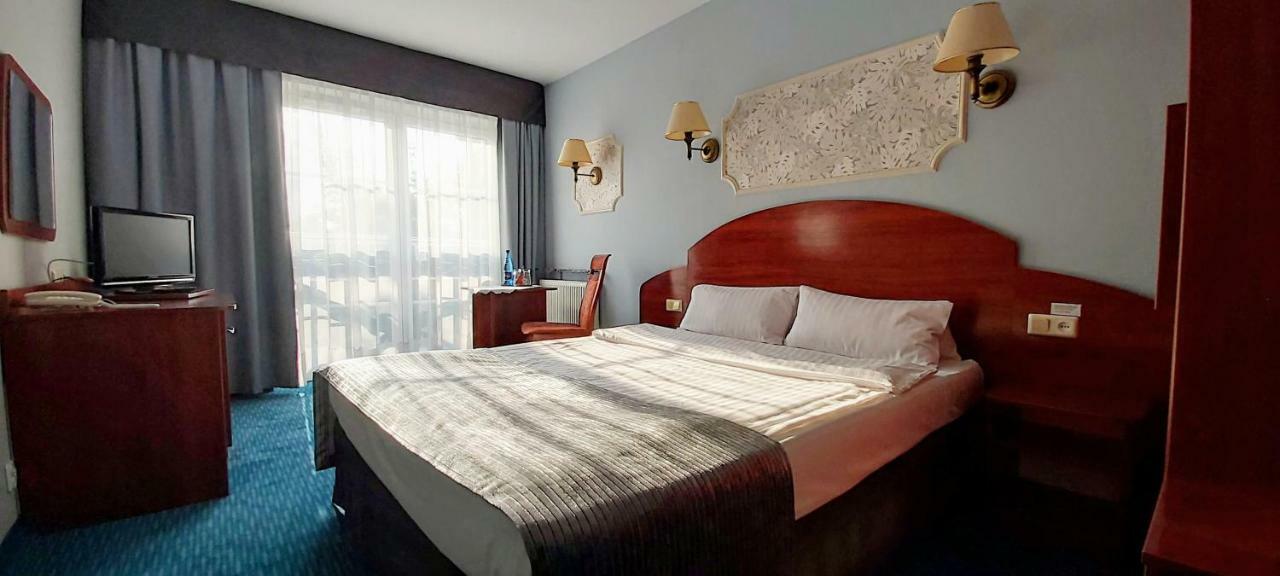 Amigo Hotel Sulejówek Dış mekan fotoğraf